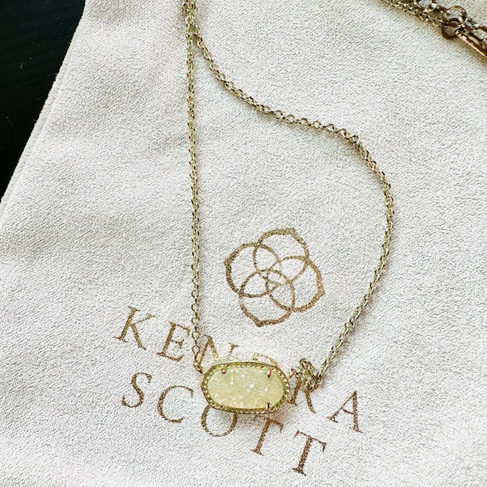 Elisa Gold Pendant Necklace in Iridescent Drusy